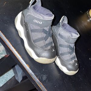 Jordan’s 6c worn but still in great condition